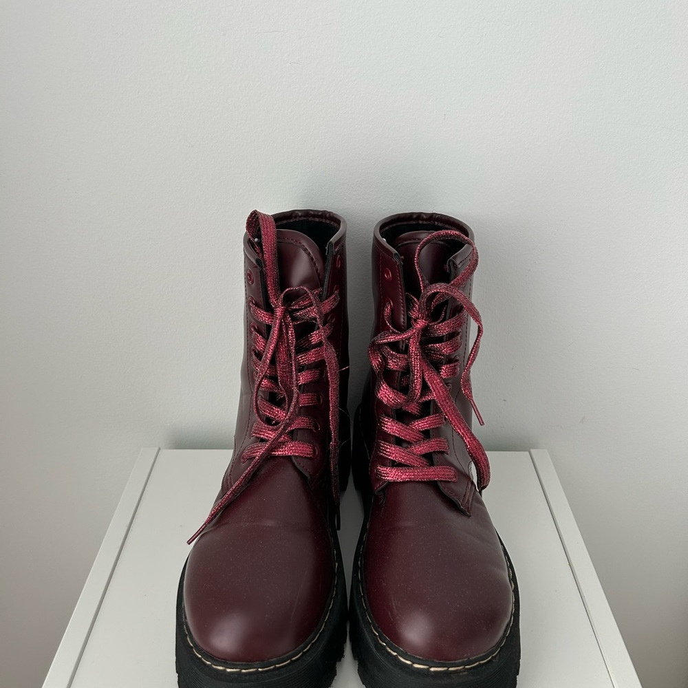 Women's Burgundy Lace-Up Boots